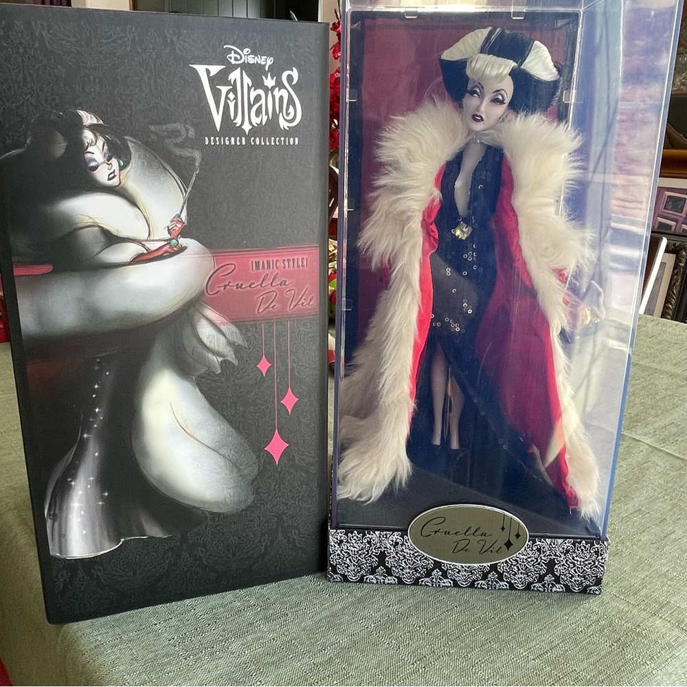 Disney Villains Designer Collection Ltd Ed - Cruella de Vil 2012